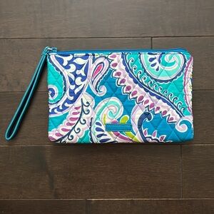 Vera Bradley Colorful Paisley Quilted Wristlet  8.25 x 5.5” Like New